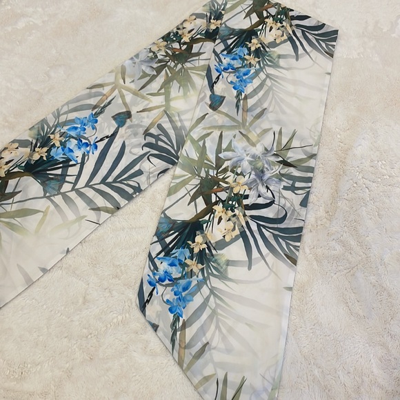 Ted Baker Floral Scarf - Picture 2 of 4